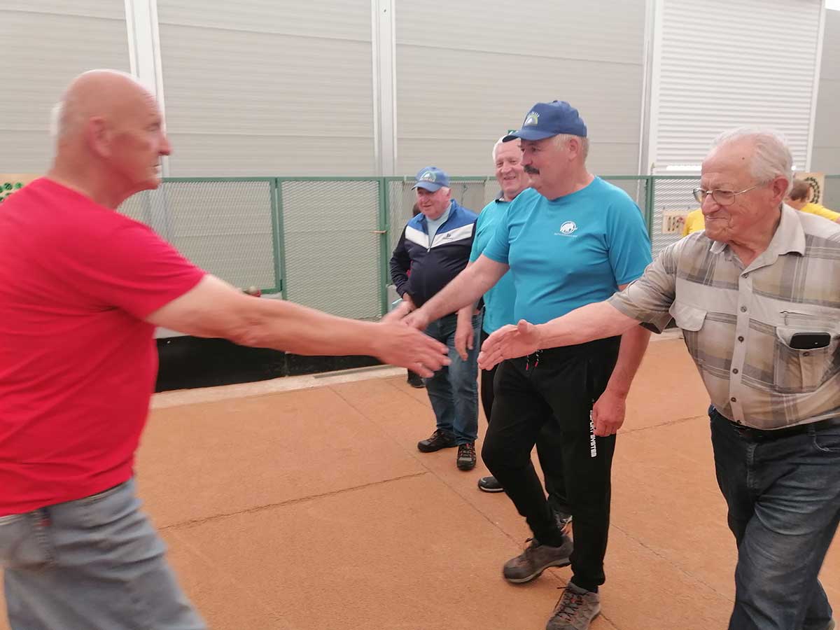 Tekmovanje v balinanju med KS